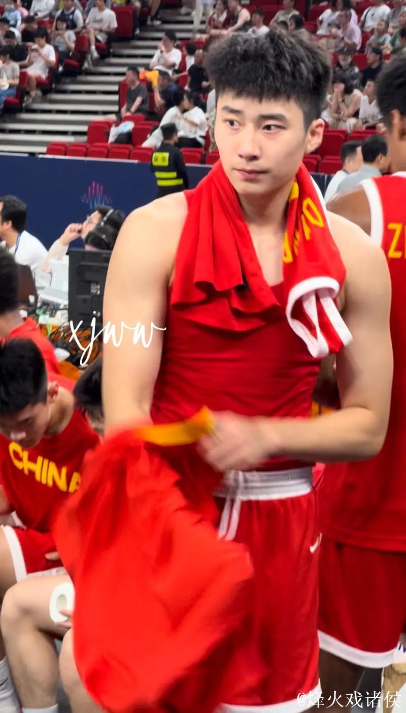 段睿骐球场风采炸裂！20分6篮板5助攻，全队数据霸榜
