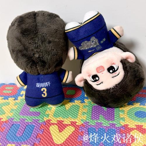 马竞球星圣诞暖心行动，医院探访送玩具